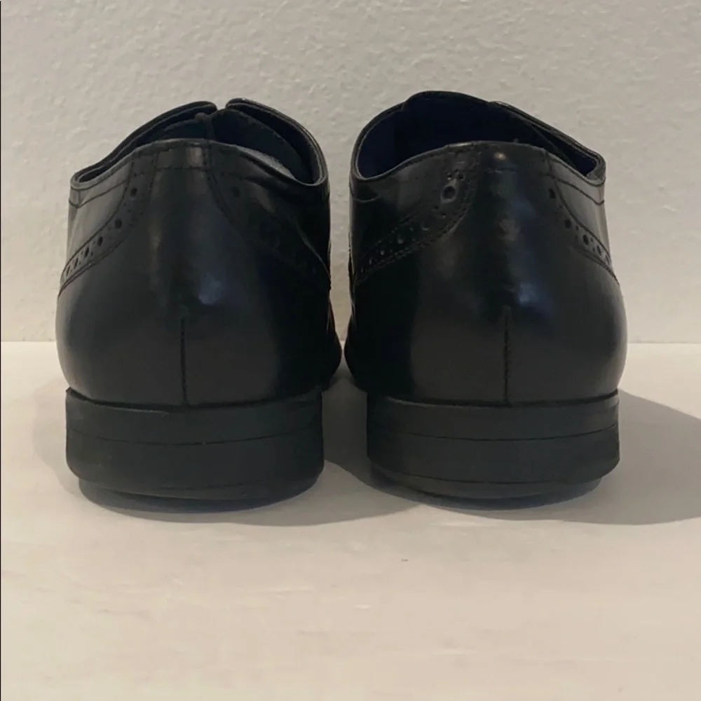 Authentic Cole Haan mens black leather derby shoes 11.5